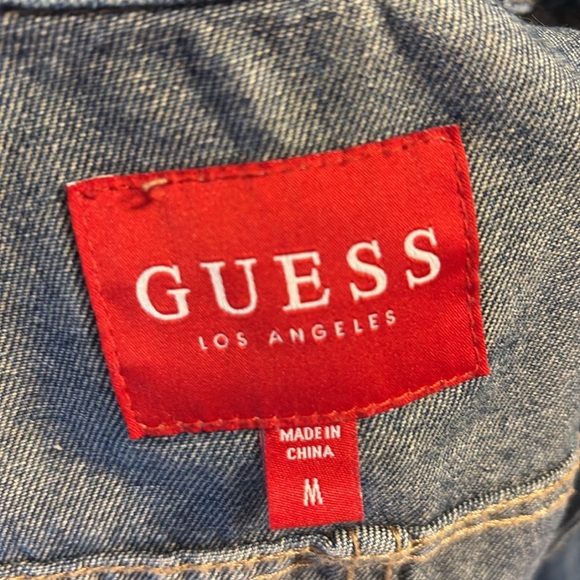 Guess women’s distressed / rip denim jean button up jacket / pockets casual  Med - Picture 11 of 16